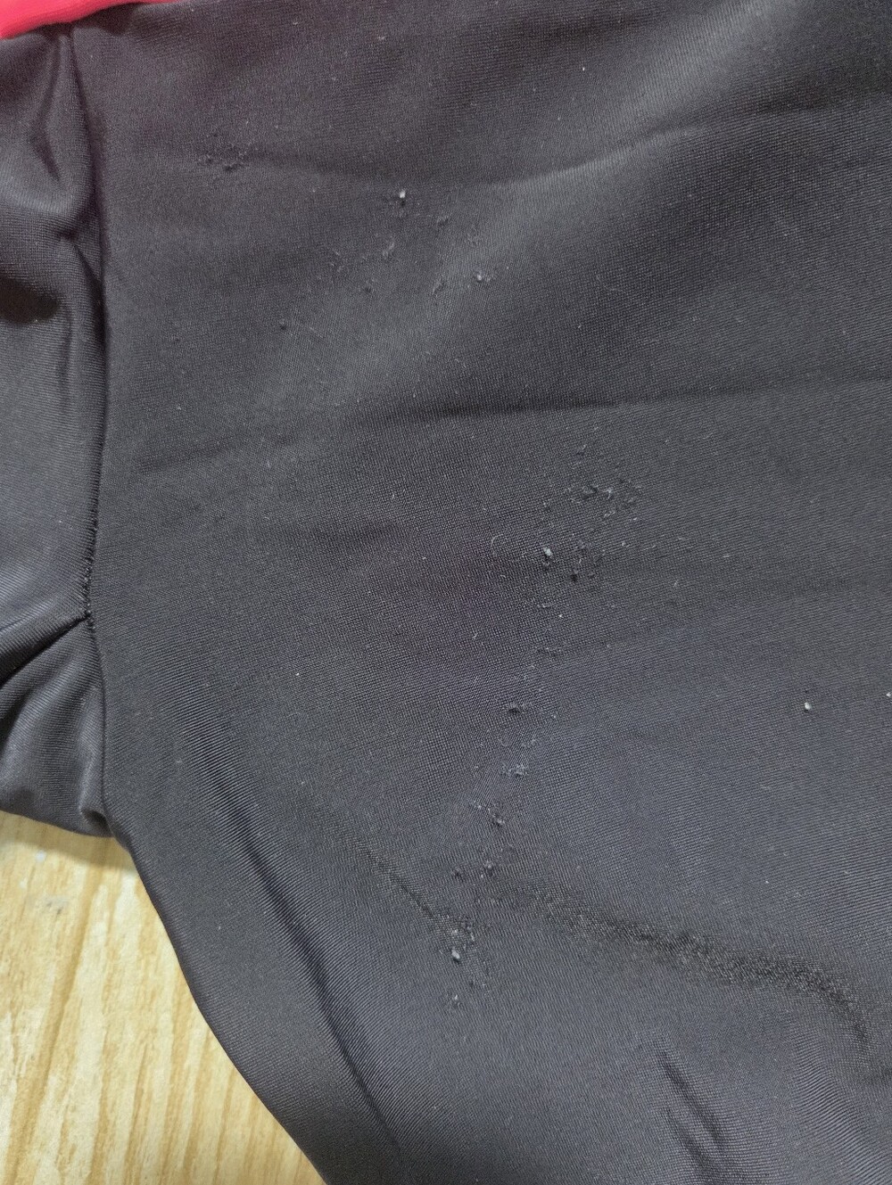 Under Armour Women's Black and Pink Capri Leggings - Picture 3 of 6
